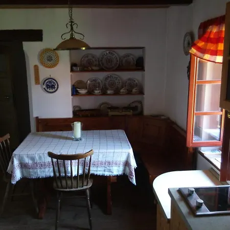 Selska Chalupa S Bazenem A Prostornou Zahradou Vakantiehuis *