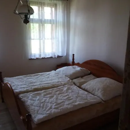 Selska Chalupa S Bazenem A Prostornou Zahradou Vakantiehuis *